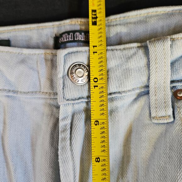 Wild Fable Highest Rise Mom Jean Size 8 Light Wash Casual Distressed - Picture 9 of 10